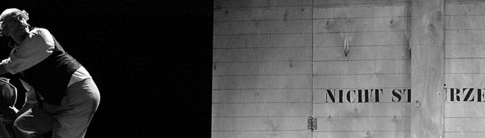 Szenenphoto: Minna von Barnhelm. Mittelsächsisches Theater Freiberg/Döbeln 2007. Regie: Manuel Schöbel. (Abb.: Lessing-Museum Kamenz)